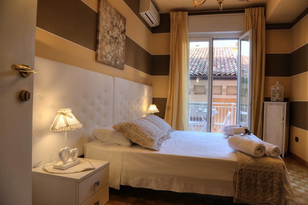 La Casetta Di Lina Rooms And Apartments Verona Exteriör bild